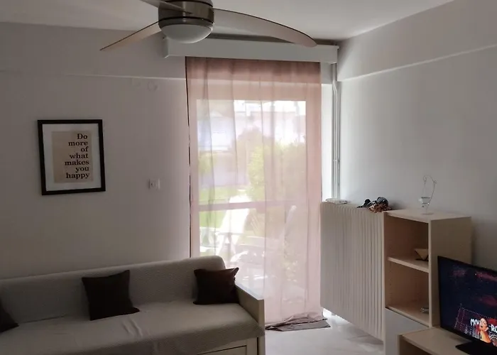 7 Seas House