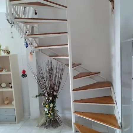 7 Seas House *
